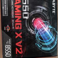 scheda madre con CPU e dissipatore incluso