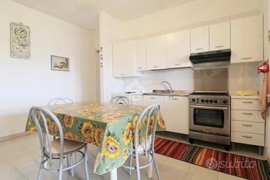 2 LOCALI A ISOLA DI CAPO RIZZUTO