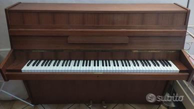 Pianoforte gratuito, ritiro a carico dell'interes