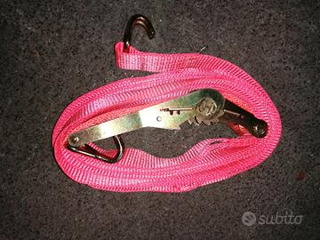 Cinghia a cricchetto ancoraggio 