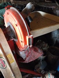 Mulino per macinare cereali