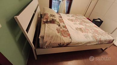 Letto matrimoniale Ikea