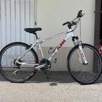 Bicicletta mountain bike KTM