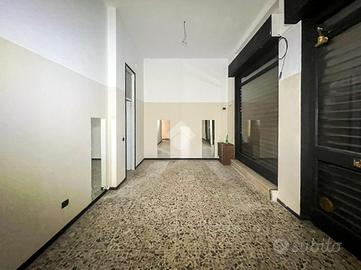 NEGOZIO A SANT'ANGELO LODIGIANO