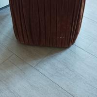 pouf (o ottomana)