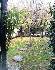 Villetta a schiera di 140 m² con 5 locali e box au