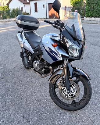 Suzuki V-Strom DL 650 k6
