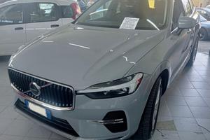 Volvo XC60 B4 (d) mild hybrid AWD automatico Core