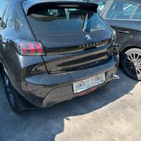 Peugeot  208 del 2022 per ricambi