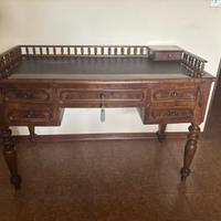 Scrivania dell'800