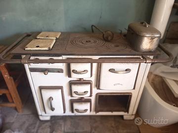 Stufa antica gas e legna 