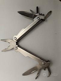 Piccola pinza Ferrino multifunzione tascabile 