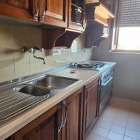 Cucina e tavolo