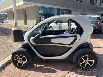 Renault twizy con cerchi in lega