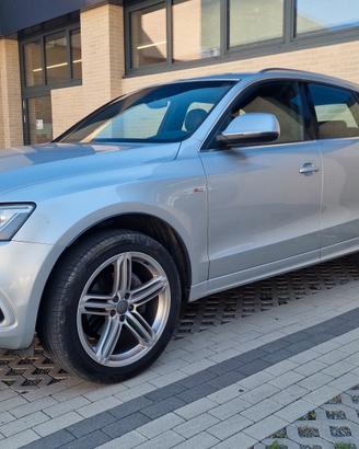 AUDI Q5 SLINE QUATTRO 