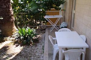 Monolocale con giardino