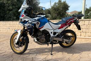 Africa Twin 1000 tricolore