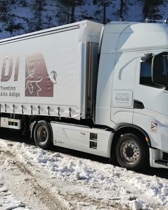 Trattore stradale IVECO S-WAY 510