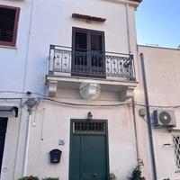 2 LOCALI A PALERMO