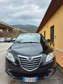 Lancia Ypsilon 0.9 TwinAir 85 CV 5 porte Metano Ec