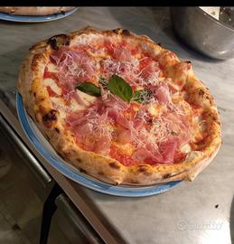 Responsabile reparto pizzeria, pizzaiolo