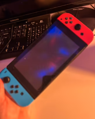 Nintendo Switch Neon (V2 - Batteria Migliorata)