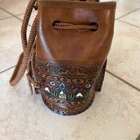 borsa sarda fatta a mano in pelle