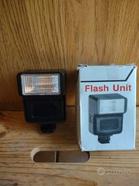 Flash elettronico per macchina fotografica 
