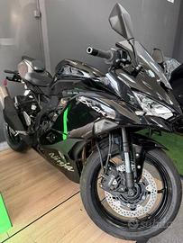 Kawasaki Ninja ZX-4 R RACING