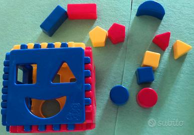 Cubo ad incastri per i bambini più piccoli