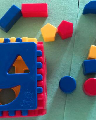 Cubo ad incastri per i bambini più piccoli