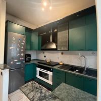 Cucina , soggiorno e mobiletto basso 