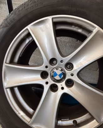 Cerchi originali BMW da 18” con gomme estive
