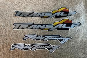 Adesivi compatibili con Honda Transalp 650 2000