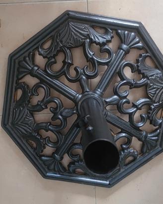 Base per ombrellone in ghisa forma ottagonale 