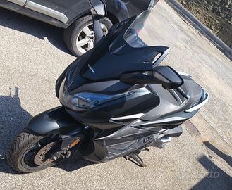 Honda Forza 350