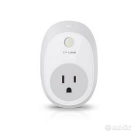 TP-Link HS100 presa intelligente 1800 W Bianco