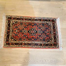 Tappeto persiano fatto a mano