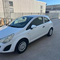 Opel corsa autocarro