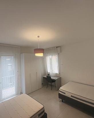 Posto letto a ragazze in doppia, bagno in stanza