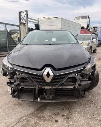 RICAMBI E MOTORE RENAULT CLIO 2022 H4M