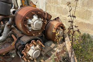 3 assali semirimorchio Menci SL 9000