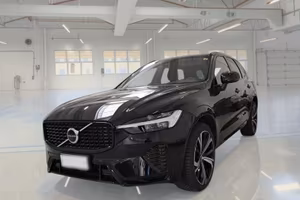 VOLVO XC60 B4 D AWD AUTOMATICO PLUS DARK SUV