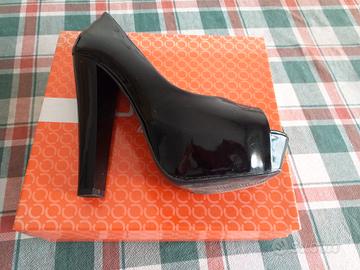 Scarpe nere con plateau nr 37