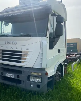 Iveco Stralis 450 motrice