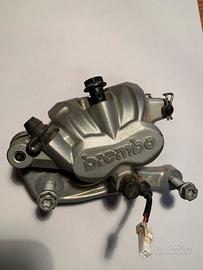 Pinza anteriore brembo