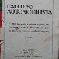 Vecchio libro per patente