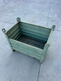 Cesta contenitore in metallo
