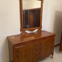 Camera da letto completa in buone condizioni