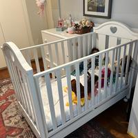 lettino sponde + cassettiera